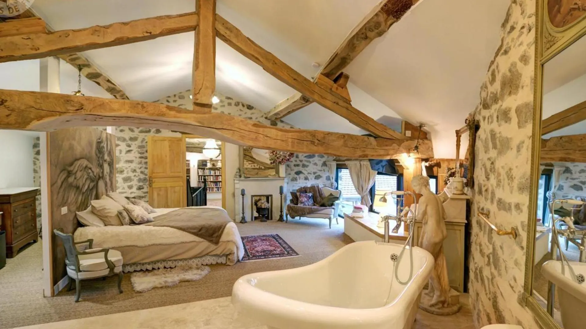 Gite De Charme Avec Piscine, Spa Et Sauna, 5 Chambres, Jardin Prive Et Equipements Modernes - Fr-1-496-311 Lure  0*, Lure (Loire)